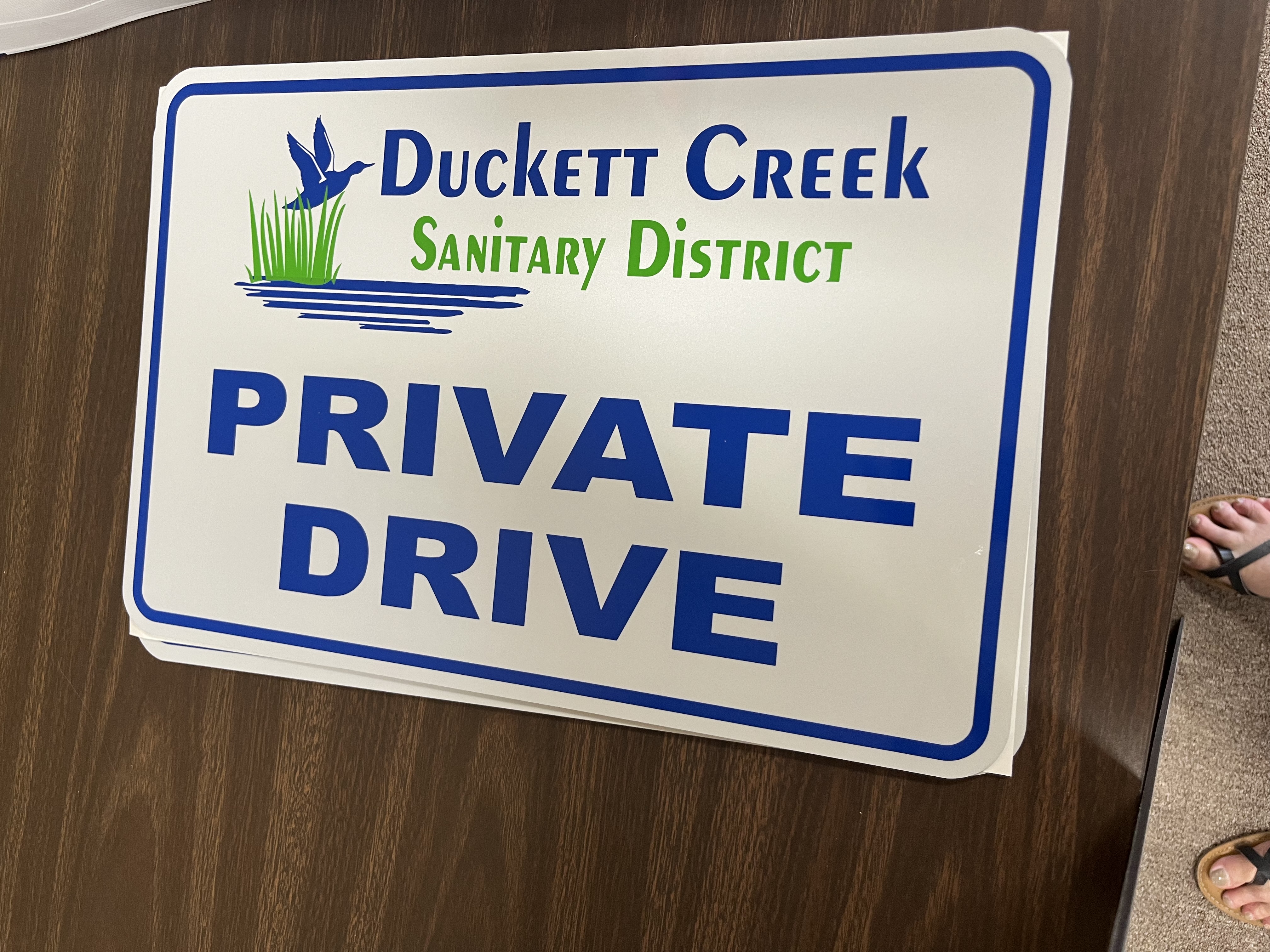 Private drive sign