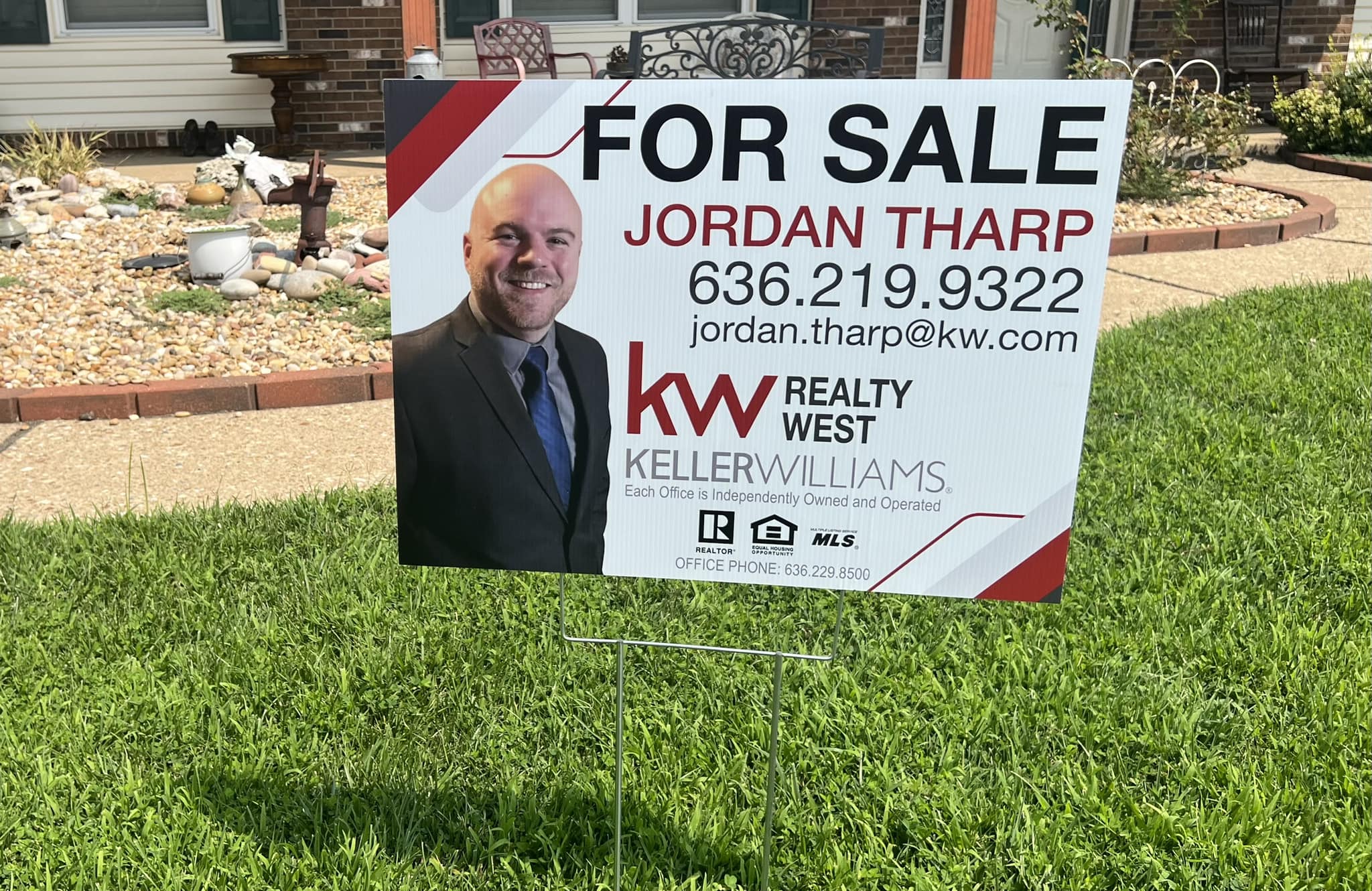 Real estate yard sign